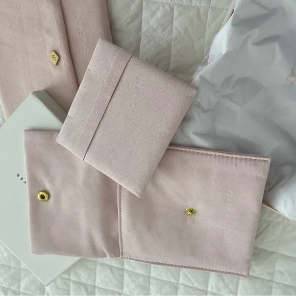 Jennifer Meyer Diamond Yellow Gold Initial E Pendant Necklace w/ orig packaging - Picture 7 of 9